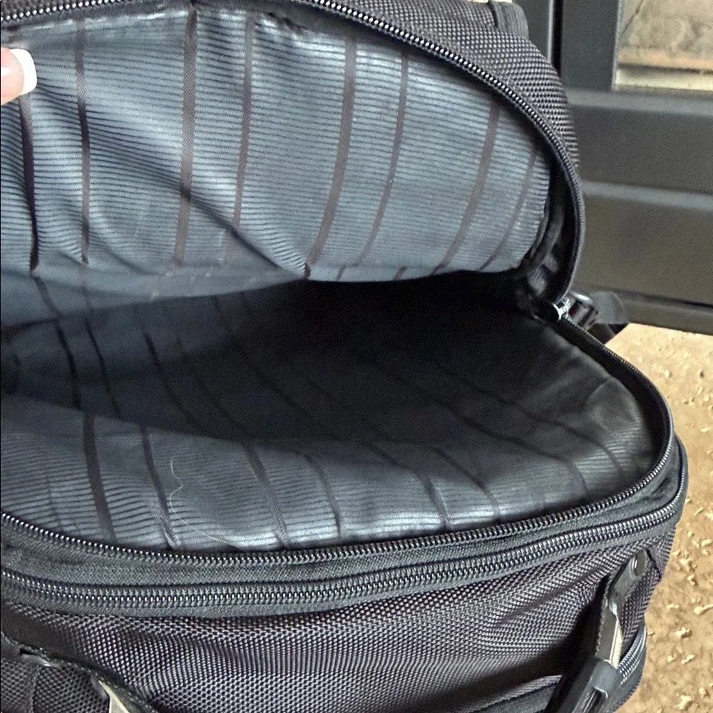 Kenneth Cole Black Expandable Backpack